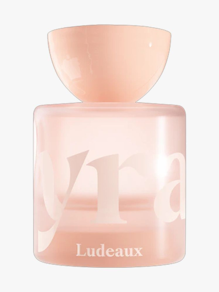 Vyrao Ludeaux in branded component on a light gray background